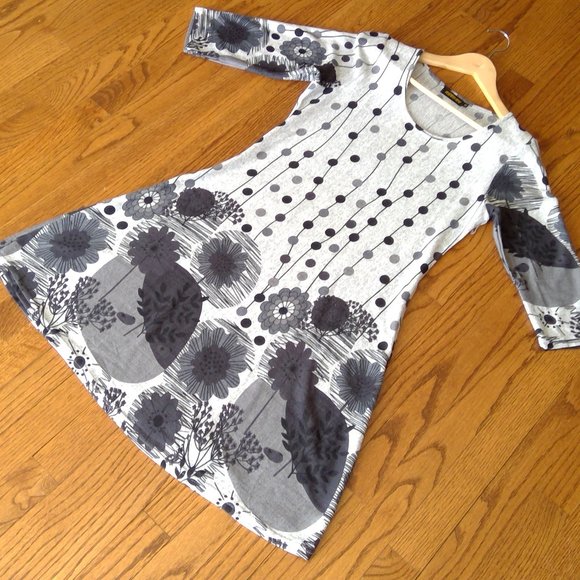 Reborn Medium Lightweight Graphic Knit Dress Elbow Sleeves Black/Gray - Picture 4 of 14